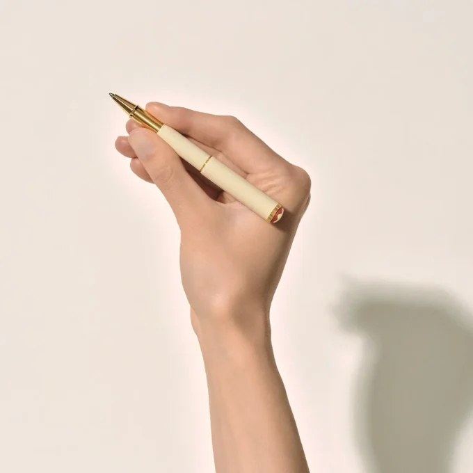 Montblanc Heritage Rouge et Noir “Baby” Special Edition elfenbensfarvet rollerball